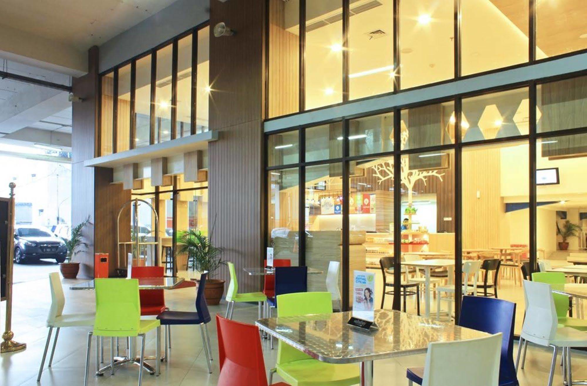 Pop! Hotel Festival Citylink Bandung Dış mekan fotoğraf